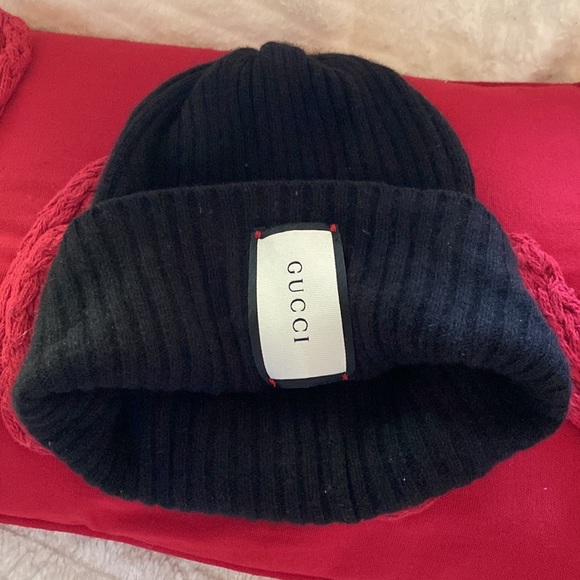 Gucci Authentic Unisex Black Ribbed Logo Hat - Picture 2 of 9